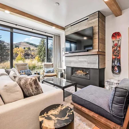 Riverfront Lodge 104 By East West Hospitality